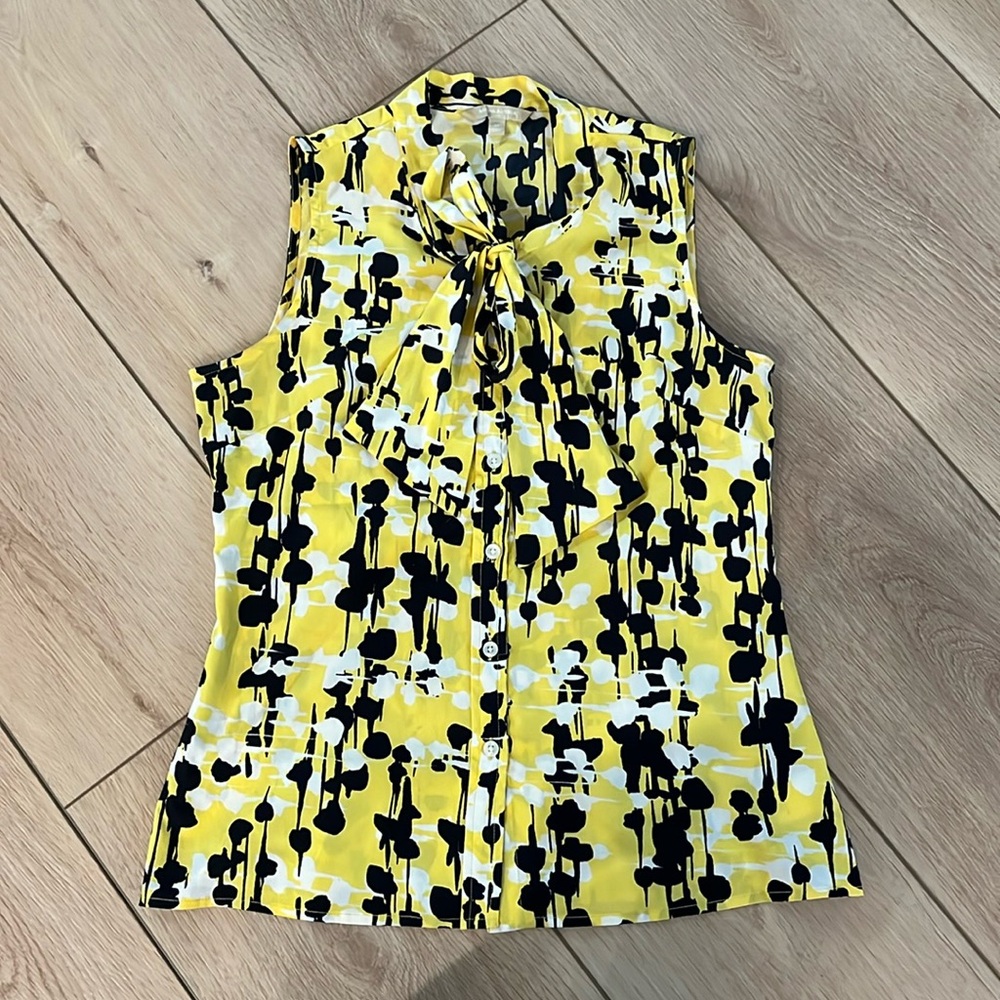 Banana Republic Dressy Top